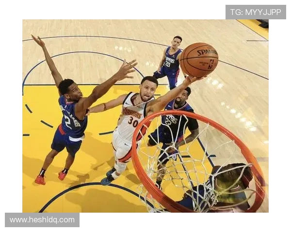 勇士与快船激战四月十九季后赛精彩对决引发球迷热议